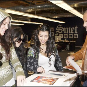 Christian Audigier avec Kim Kardashian et ses soeurs Los Angeles 2007
