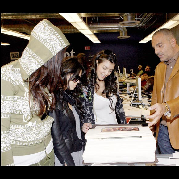 Christian Audigier avec Kim Kardashian et ses soeurs Los Angeles 2007