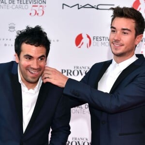 Alex Goude et son mari Romain - Photocall de la soirée d'ouverture du 55e festival de télévision de Monte-Carlo à Monaco. Le 13 juin 2015.