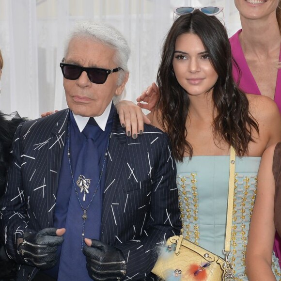 Izabel Goulart, Lily Donaldson, Karl Lagerfeld, Kendall Jenner et Toni Garrn à Cannes. Le 21 mai 2015.