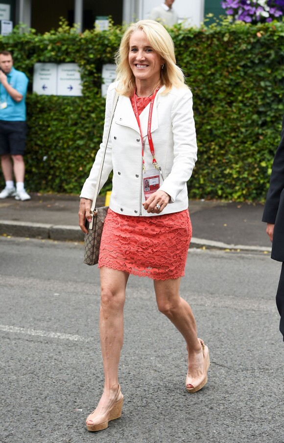 Tracy Austin arrivant pour assister à la finale hommes du tournoi de tennis de Wimbledon à Londres, le 12 juillet 2015. 