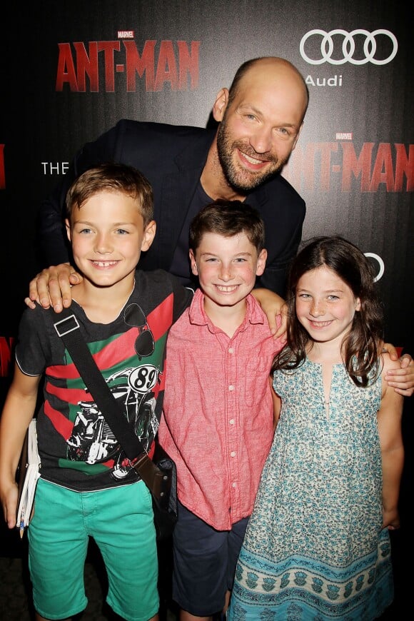 Corey Stoll en famille lors de la première d'Ant-Man à New York le 13 juillet 2015.