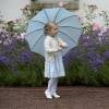 La princesse Estelle de Suède a fait le show avec son parapluie lors de la célébration du 38e anniversaire de sa mère la princesse héritière Victoria de Suède à la Villa Solliden, résidence d'été de la famille royale à Borgholm sur l'île d'Öland, le 14 juillet 2015.