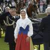 La princesse Victoria de Suède a remis la bourse à son nom à la nageuse Sarah Sjöström lors de la célébration de son 38e anniversaire le 14 juillet 2015 à BOrgholm sur l'île d'Öland.