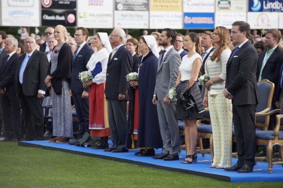 La famille royale lors de la célébration des 38 ans de la princesse Victoria de Suède le 14 juillet 2015 à Borgholm, sur l'île d'Öland.