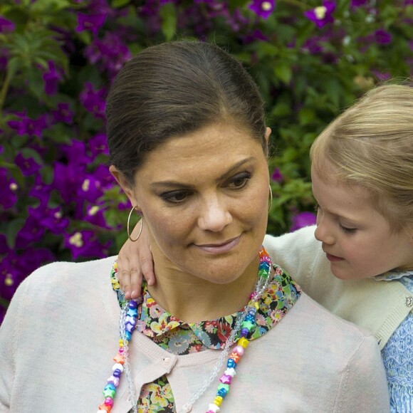 La princesse Victoria de Suède a fêté le 14 juillet 2015 son 38e anniversaire à la Villa Solliden, en compagnie de ses parents, de son mari le prince Daniel, et de leur fille la princesse Estelle, 3 ans, qui a fait le show, comme à son habitude.