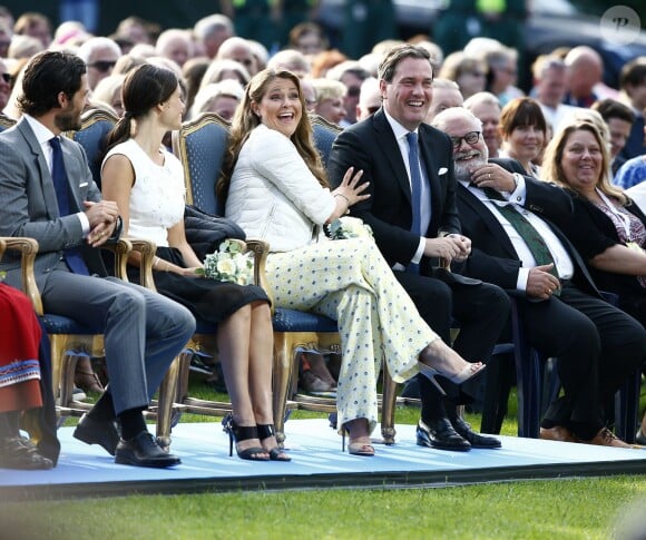 La princesse Madeleine s'amuse avec son mari Chris. Célébration des 38 ans de la princesse Victoria de Suède le 14 juillet 2015 à Borgholm, sur l'île d'Öland.