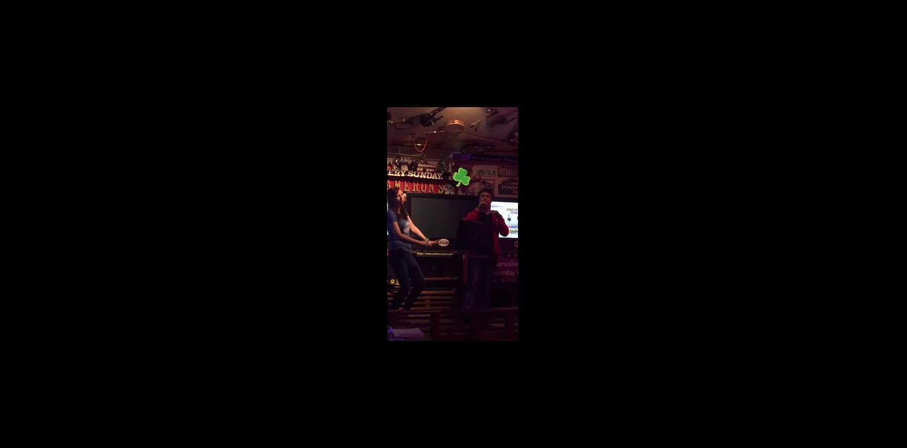 Daniel Radcliffe et sa chérie Erin : Le duo, survolté, rappe sur du ...