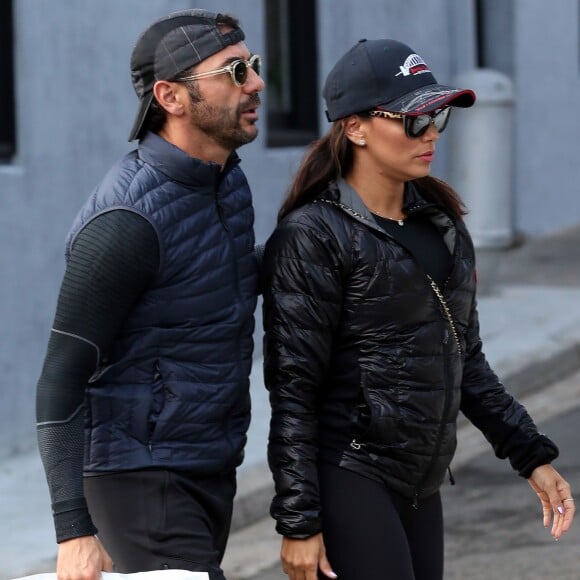 Eva Longoria et son petit ami Jose Antonio Baston in love à Intersection Paddington, à Sydney en Asutralie, le 20 juillet 2015.