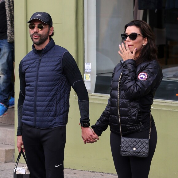 Eva Longoria fait du shopping avec son petit ami Jose Antonio Baston à Intersection Paddington, à Sydney en Asutralie, le 20 juillet 2015.