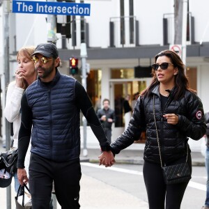 Eva Longoria fait du shopping avec son petit ami Jose Antonio Baston à Intersection Paddington, à Sydney en Asutralie, le 20 juillet 2015.