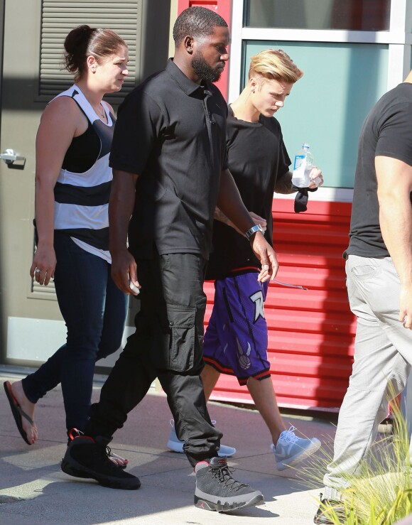 Justin Bieber essaye un skate speedway avant de se rendre sur un studio d'enregistrement à Los Angeles le 25 juin 2015.