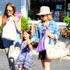 Exclusif - Sarah Michelle Gellar va déjeuner avec sa fille Charlotte à Brentwood, le 18 juin 2015.