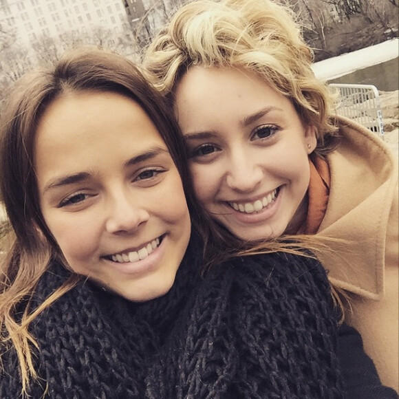 Jazmin Grace Grimaldi, fille du prince Albert II de Monaco, avec sa cousine Pauline Ducruet à New York au printemps 2015, photo du compte Instagram de Pauline Ducruet.