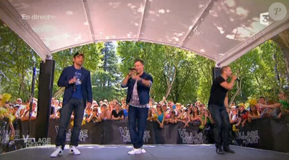Frank Delay, Allan Theo et Chris Keller forment Génération Boys Band, dans Village départ sur France 3, le 23 juillet 2015