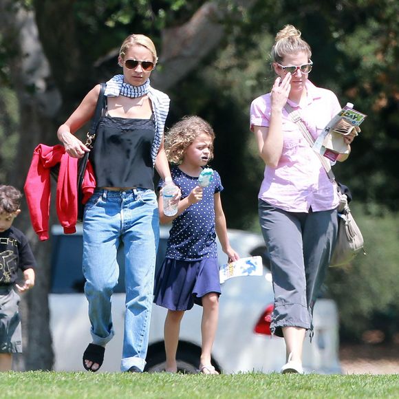 Nicole Richie emmène ses enfants Sparrow et Harlow passer la journée au "Kidspace Children's Museum" à Pasadena, le 22 juillet 2015  