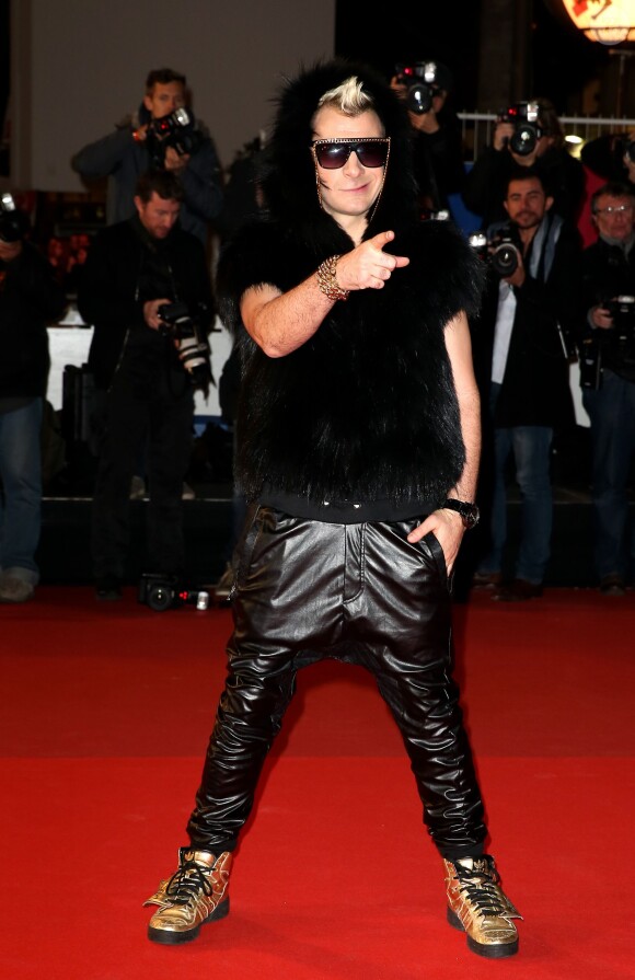 Michael Youn pose lors de la 16e édition des NRJ Music Awards à Cannes, le 13 décembre 2014.
