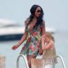 Naomi Campbell arrive au Club 55 à Ramatuelle, commune voisine de Saint-Tropez. Le 23 juillet 2015.
