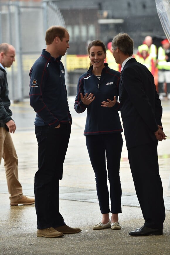 Le prince William et la duchesse de Cambridge, Kate Middleton, assistent à l'America's Cup World Series (ACWS) de Portsmouth, le 26 juillet 2015.