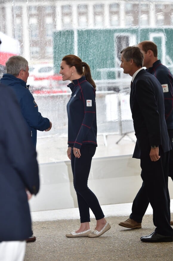 Le prince William et la duchesse de Cambridge, Kate Middleton, assistent à l'America's Cup World Series (ACWS) de Portsmouth, le 26 juillet 2015.