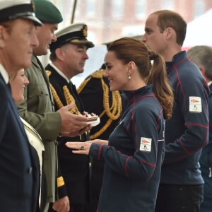 Le prince William et la duchesse de Cambridge, Kate Middleton, assistent à l'America's Cup World Series (ACWS) de Portsmouth, le 26 juillet 2015.