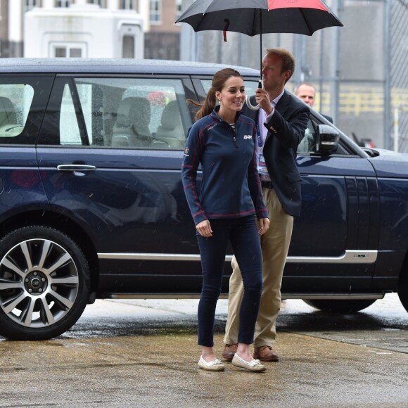 Le prince William et la duchesse de Cambridge, Kate Middleton, assistent à l'America's Cup World Series (ACWS) de Portsmouth, le 26 juillet 2015.