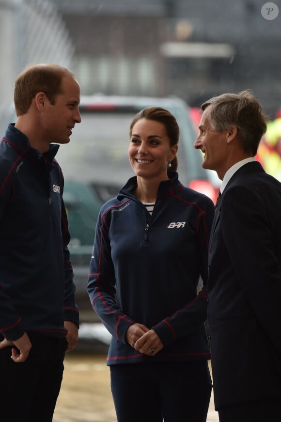 Le prince William et la duchesse de Cambridge, Kate Middleton, assistent à l'America's Cup World Series (ACWS) de Portsmouth, le 26 juillet 2015.