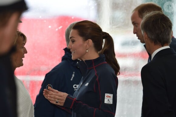 Le prince William et la duchesse de Cambridge, Kate Middleton, assistent à l'America's Cup World Series (ACWS) de Portsmouth, le 26 juillet 2015.