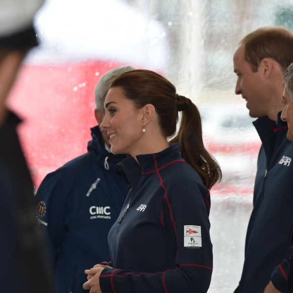 Le prince William et la duchesse de Cambridge, Kate Middleton, assistent à l'America's Cup World Series (ACWS) de Portsmouth, le 26 juillet 2015.