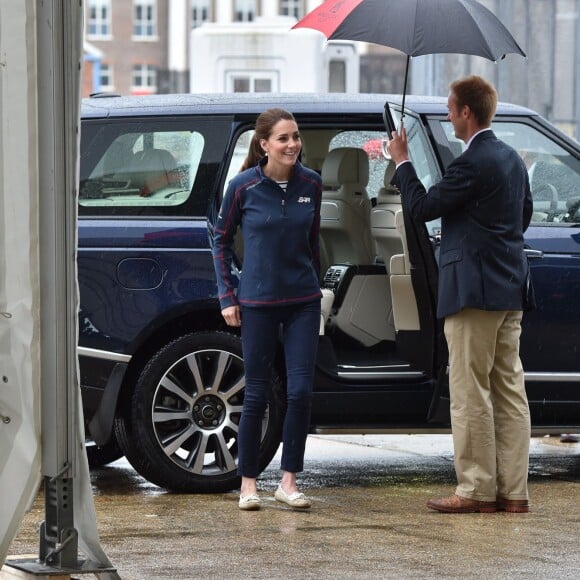 Le prince William et la duchesse de Cambridge, Kate Middleton, assistent à l'America's Cup World Series (ACWS) de Portsmouth, le 26 juillet 2015.