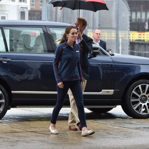 Le prince William et la duchesse de Cambridge, Kate Middleton, assistent à l'America's Cup World Series (ACWS) de Portsmouth, le 26 juillet 2015.