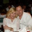 Nicoletta et son mari Jean-Christophe Molinier - Soirée hommage à Eddie Barclay pour les 10 ans de sa disparition, une fiesta blanche avec apéro géant, concours de boules, concerts, sur la place des Lices à Saint-Tropez, le 29 juillet 2015.