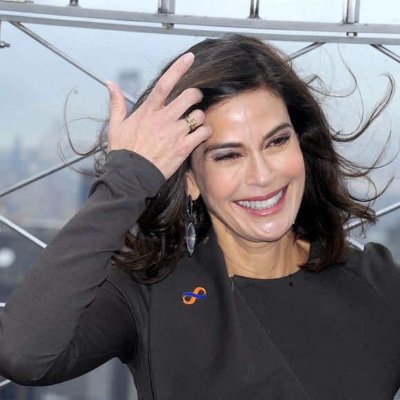 Teri Hatcher lors d'une cérémonie pour lancement de l'illumination en orange de l'Empire State Building à l'occasion de la journée de la violence faite aux femmes à New York, le 24 novembre 2014. 