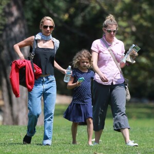 Nicole Richie emmène ses enfants Sparrow et Harlow passer la journée au "Kidspace Children's Museum" à Pasadena, le 22 juillet 2015