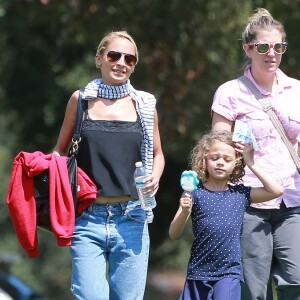 Nicole Richie emmène ses enfants Sparrow et Harlow passer la journée au "Kidspace Children's Museum" à Pasadena, le 22 juillet 2015