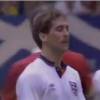 Kenny Sansom dans ses oeuvres sous le maillot de l'équipe nationale d'Angleterre en 1988 face à l'Ecosse