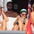 La mannequin et actrice Ruby Rose passe ses vacances à Ibiza, avec des amis. Le 3 août 2015.