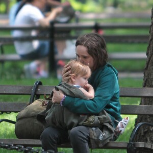 Ellen Page sur le tournage du film "Tallulah" à Washington Square Park à New York le 11 juin 2015