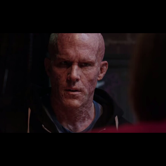 Ryan Reynolds méconnaissable dans Deadpool (capture d'écran)