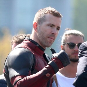 Ryan Reynolds sur le tournage du film " Deadpool " à Vancouver le 17 Avril 2015