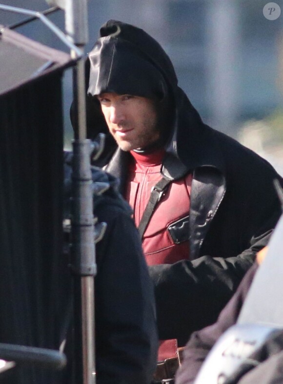 Exclusif - Ryan Reynolds et son double sur le tournage de "Deadpool" à Vancouver, le 8 avril 2015