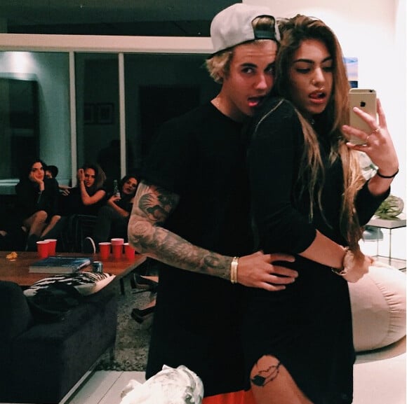 Justin Bieber et Natalia Skye en soirée. Photo publiée le 28 mars/7 avril 2015.