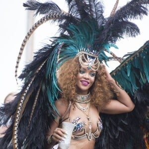 Rihanna participe à la parade du Grand Kadooment lors du Crop Over Festival, à la Barbade. Bridgetown (capitale de la Barbade), le 3 août 2015.