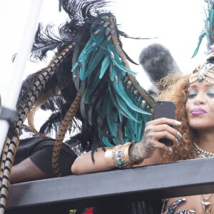 Rihanna participe à la parade du Grand Kadooment lors du Crop Over Festival, à la Barbade. Bridgetown (capitale de la Barbade), le 3 août 2015.