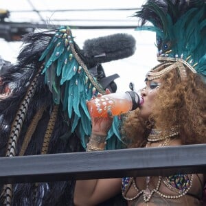 Rihanna participe à la parade du Grand Kadooment lors du Crop Over Festival, à la Barbade. Bridgetown (capitale de la Barbade), le 3 août 2015.