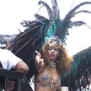 Rihanna participe à la parade du Grand Kadooment lors du Crop Over Festival, à la Barbade. Bridgetown (capitale de la Barbade), le 3 août 2015.