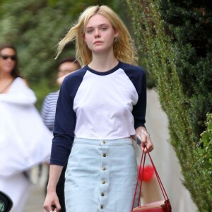 Exclusif - Elle Fanning passe la journée avec sa mère Heather Joy Arrington à Hollywood, le 6 août 2015. 