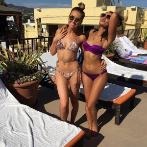 Perrie Edwards en maillot de bain / aout 2015