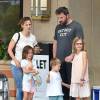 Ben Affleck et Jennifer Garner se retrouvent pour une journée shopping en famille avec leurs enfants Violet, Samuel et Seraphina à Atlanta, le 8 août 2015.
