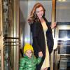 Petit bonhomme en doudoune verte et bonnet jaune, pour aller dîner avec maman, le 26 mars 2014 à New York